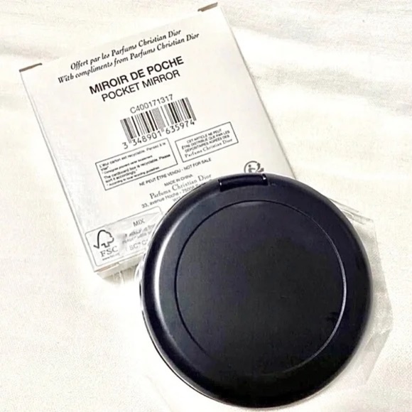 💋Dior Black Quilted Double Sided Compact Mirror *NEW - Picture 3 of 4